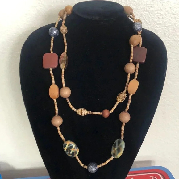 Wooden Beaded‎ Necklace - Picture 1 of 3